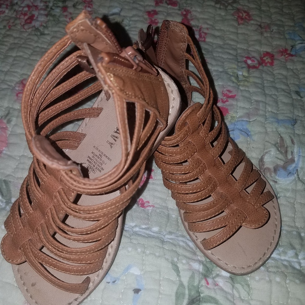 Little girls Old Navy sandals